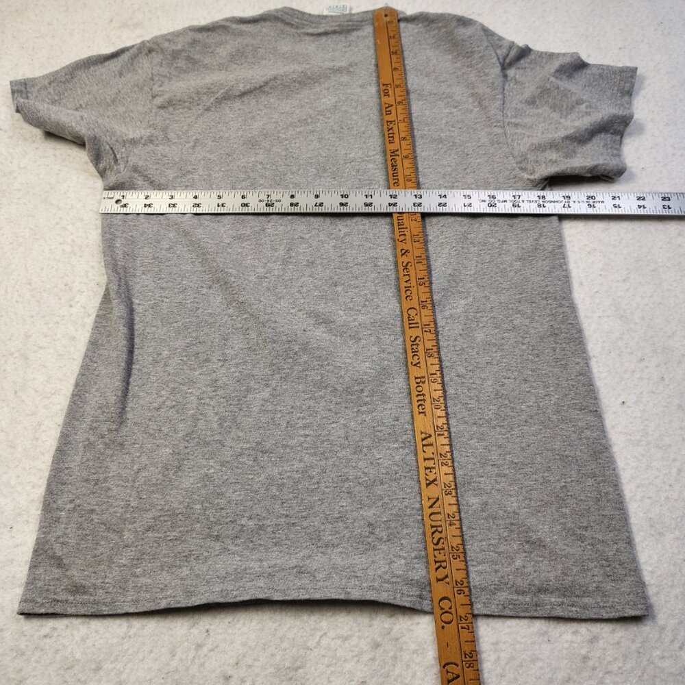 Yellowstone National Park T-Shirt Size Medium Grey Round Buffalo Logo‎ - Picture 7 of 10
